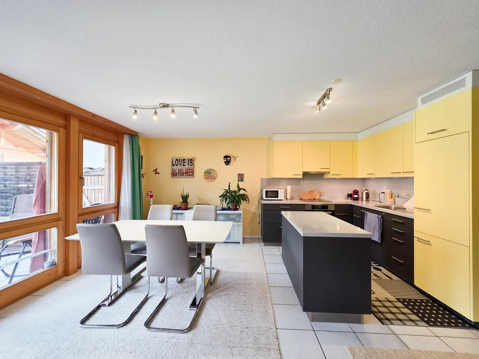 Attraktive 3.5-Zimmer-Erdgeschosswohnung in einem Zweifamilienhaus in Kandersteg