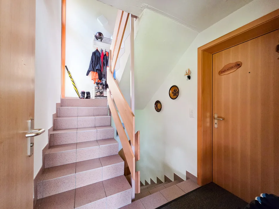 Attraktive 3.5-Zimmer-Erdgeschosswohnung in einem Zweifamilienhaus in Kandersteg
