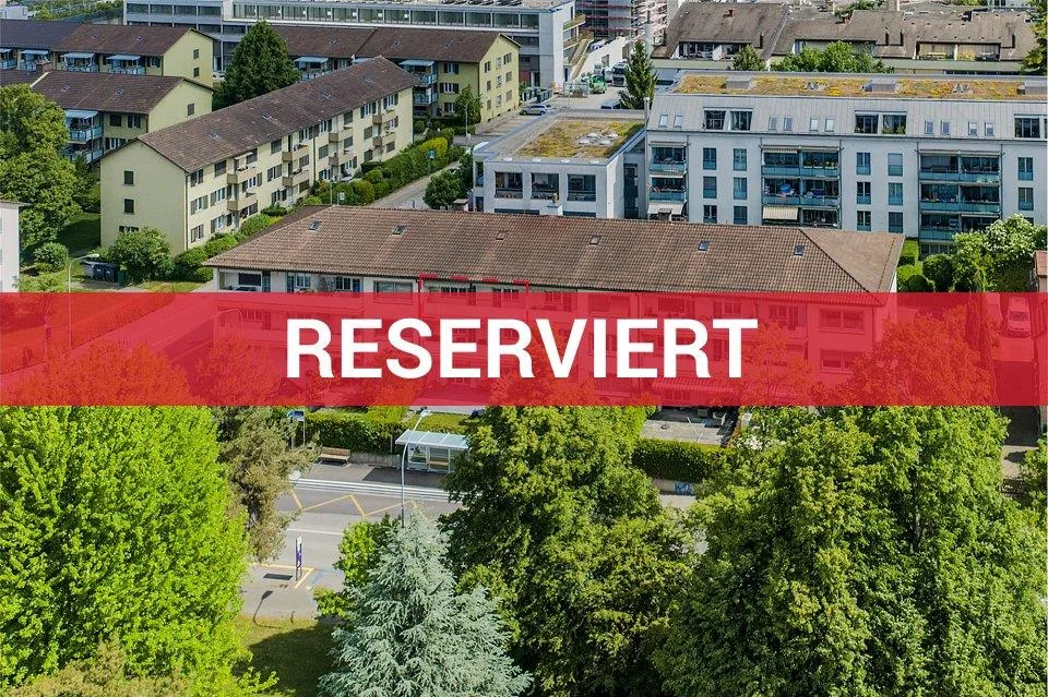 * * * RESERVIERT * * *