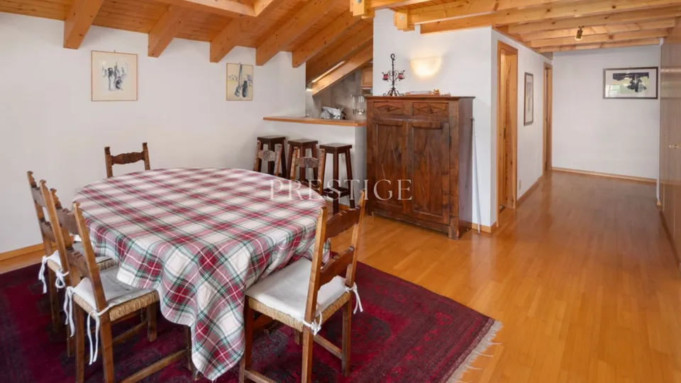 Spazioso appartamento 5½ locali a Crans di fronte al golf