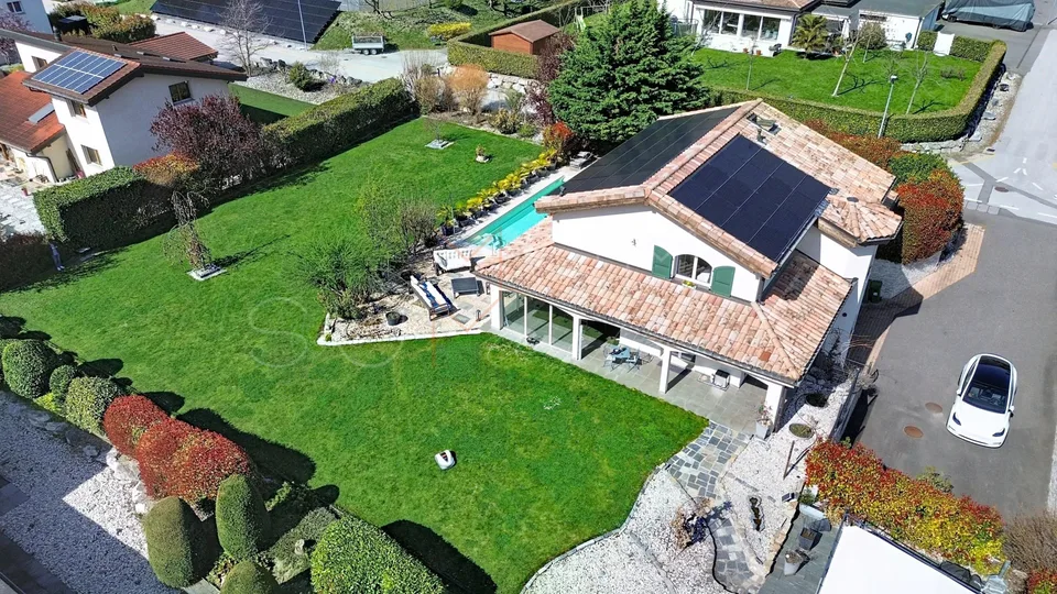 Ardon Villa mit Schwimmbad auf 1.500 m²