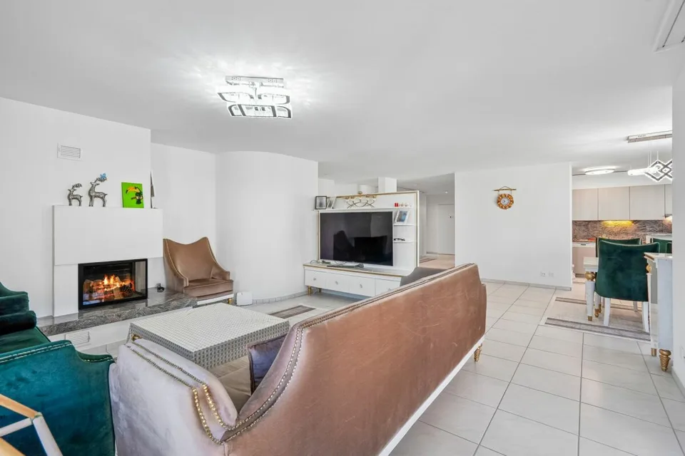 Ihr neues Zuhause: 170 m² Wohnkomfort mit Wintergarten und Cheminée