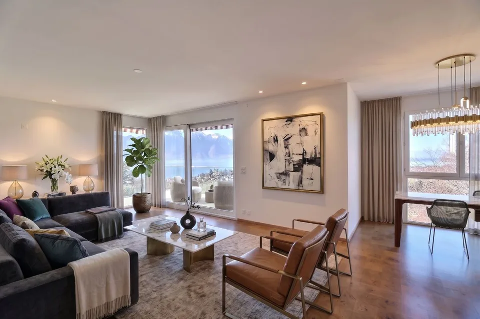 GERÄUMIGE 5,5-ZIMMER-WOHNUNG MIT GRANDIOSEM BLICK AUF DEN SEE UND DIE BERGE – Foto 7 von 13