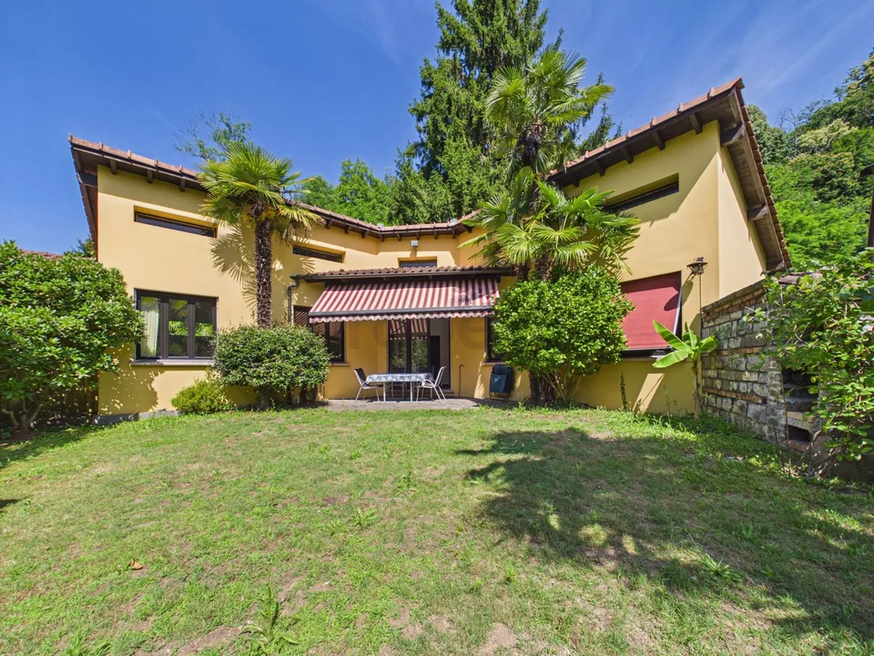 Casa con piscina e vista sul fiume - Un'oasi di pace immersa nella natura