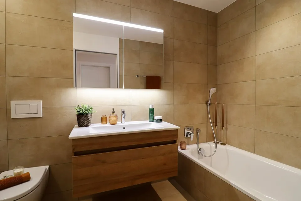 Appartement exclusif de 4,5 pièces avec vue dégagée et options de stationnement polyvalentes – photo 9 sur 12
