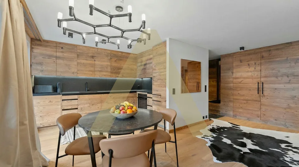 Appartement de charme rénové avec élégance
