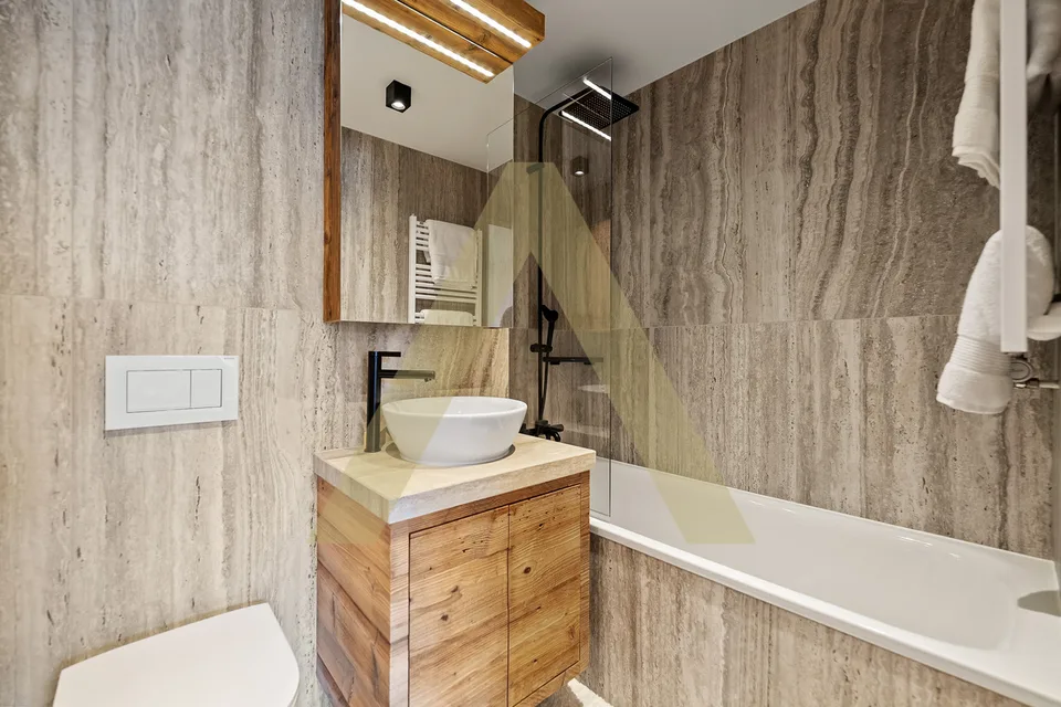 Appartement de charme rénové avec élégance