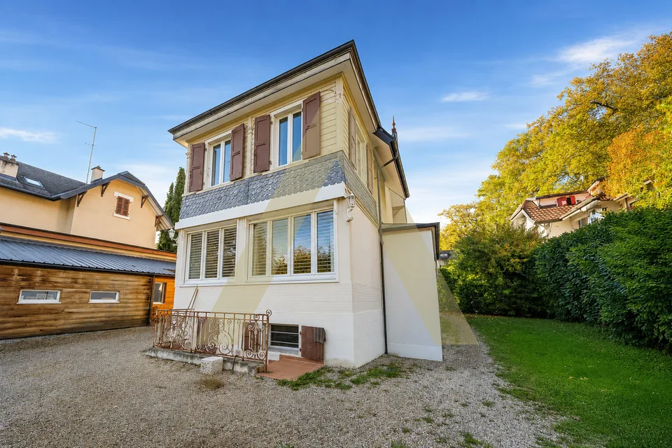 Villa face au Salève avec grand potentiel