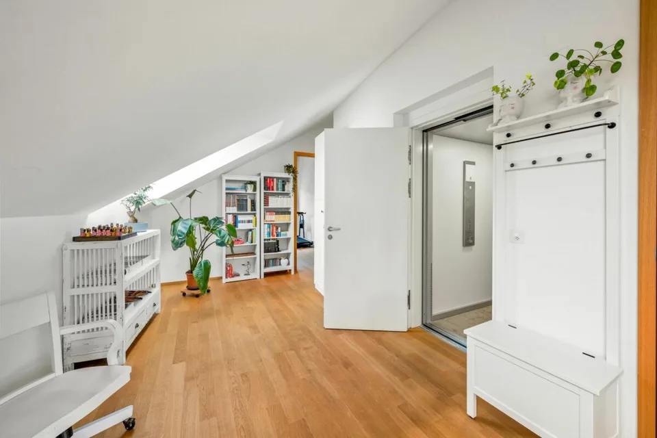 Luce. Spazio. Casa.