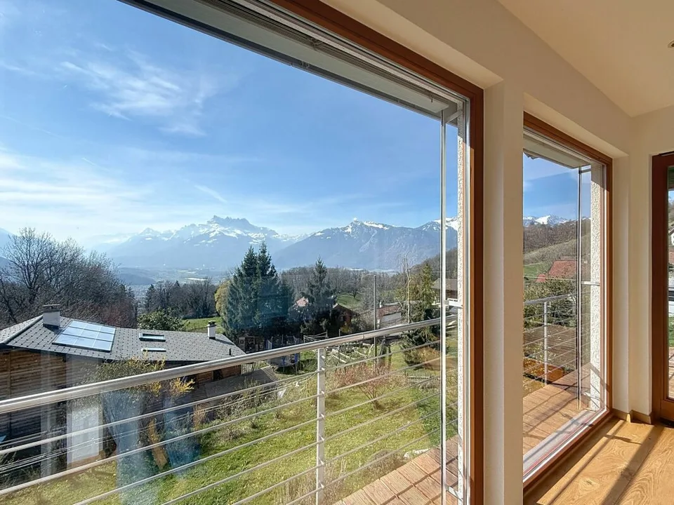 Magnifique villa d'architecte avec spectaculaire vue panoramique sur la plaine et les Dents-du-Midi