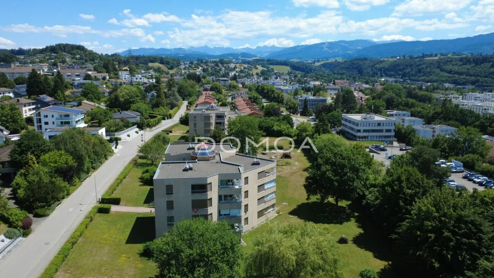 Renovierte 4,5-Zimmer-Penthouse mit großer Terrasse - Helligkeit, Charme und Komfort! – Foto 11 von 12