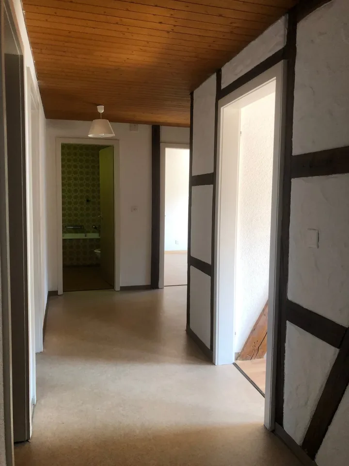 Charming 3.5-room attic apartment in a central location
