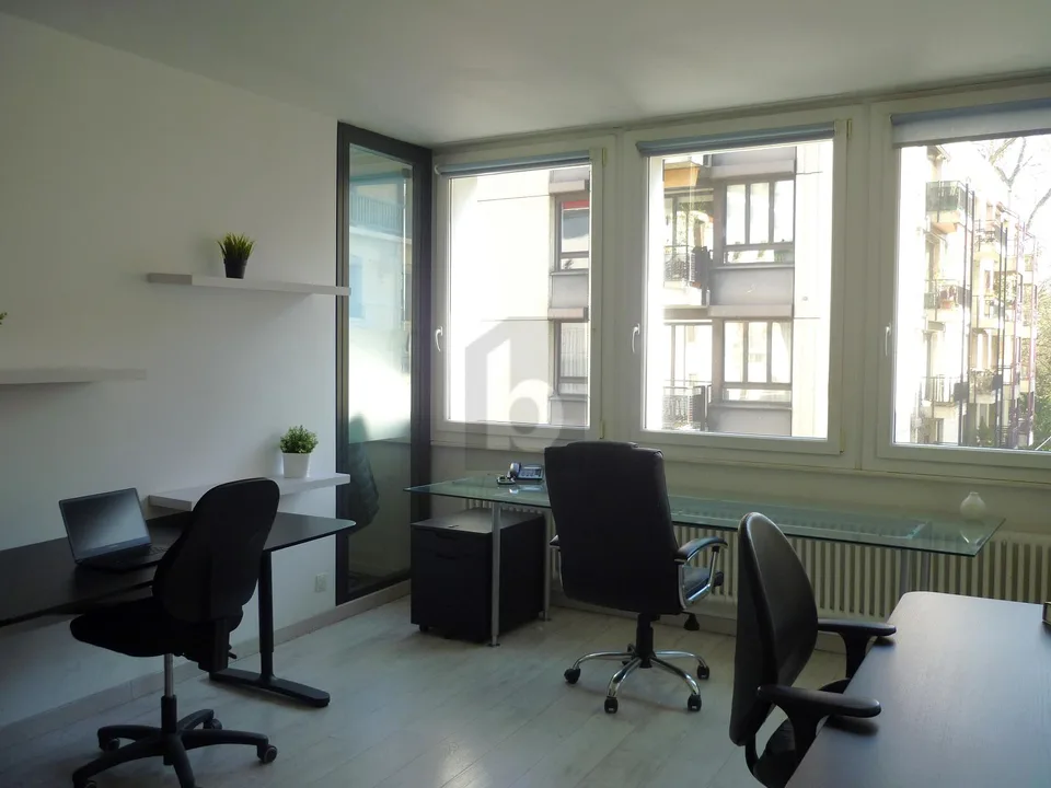 HELLBÜRO IN EAUX-VIVES (1)