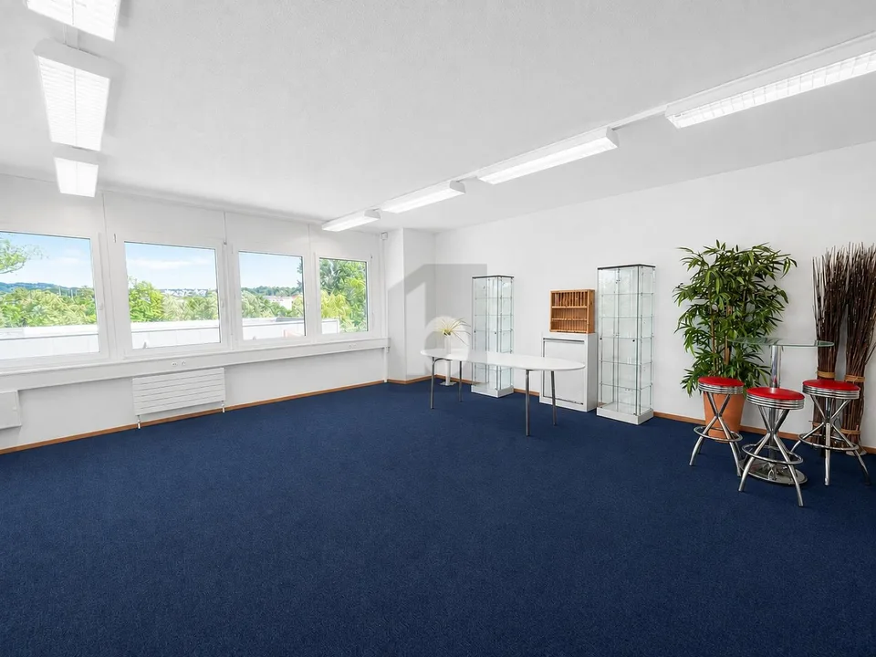 GERÄUMIG, MODERN UND MODULARE