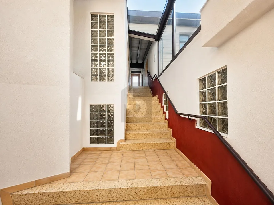 IDEAL SITUATION, BRIGHT AND SPACIOUS