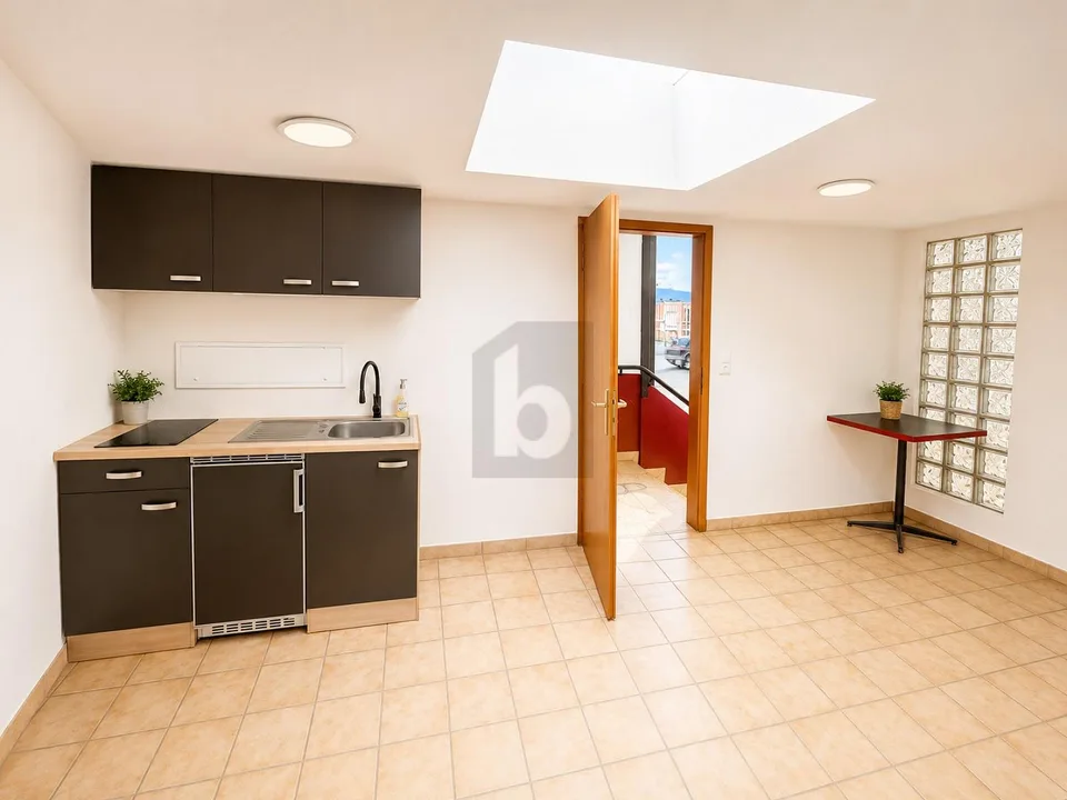 IDEAL SITUATION, BRIGHT AND SPACIOUS