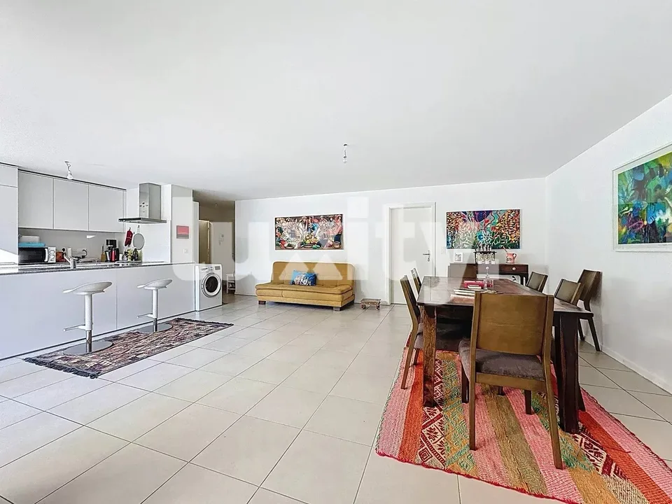 Charmante Erdgeschosswohnung in Pâquis