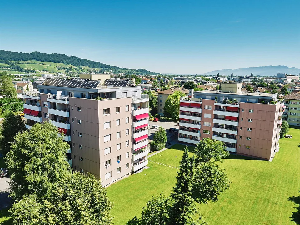 Grossflächige, zentral gelegene Wohnung