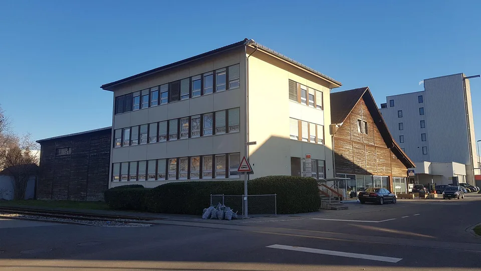 70 m2 - zweckmässiges, helles Büro im Viscose-Areal – Foto 6 von 8
