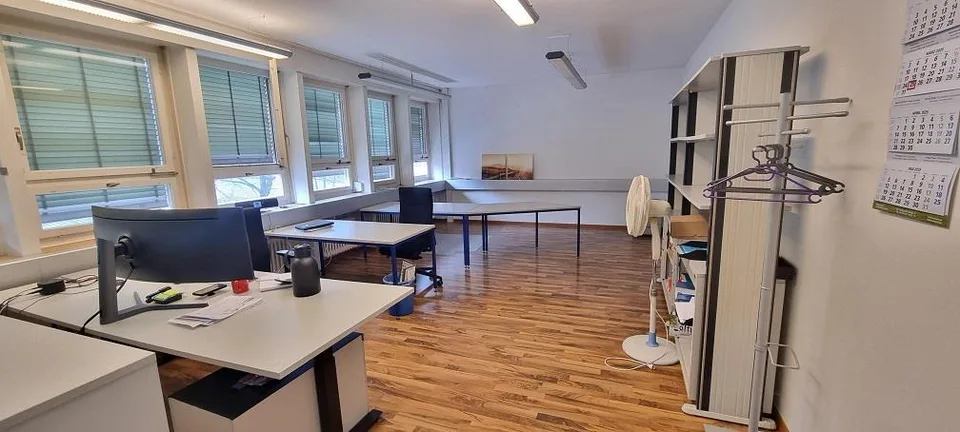 70 m2 - zweckmässiges, helles Büro im Viscose-Areal