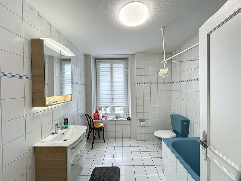 Gemischt genutztes Gebäude mit Restaurant – Foto 10 von 13
