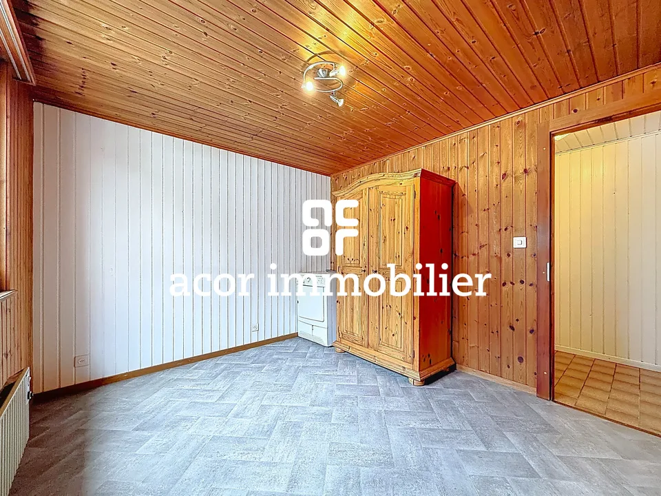 Charmanter 4.5-Raum-Wohnung mit Garage im Herzen von Liddes