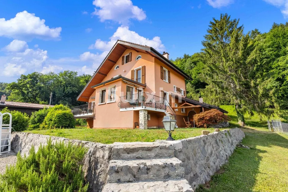 Villa individuelle familiale avec un vaste jardin !