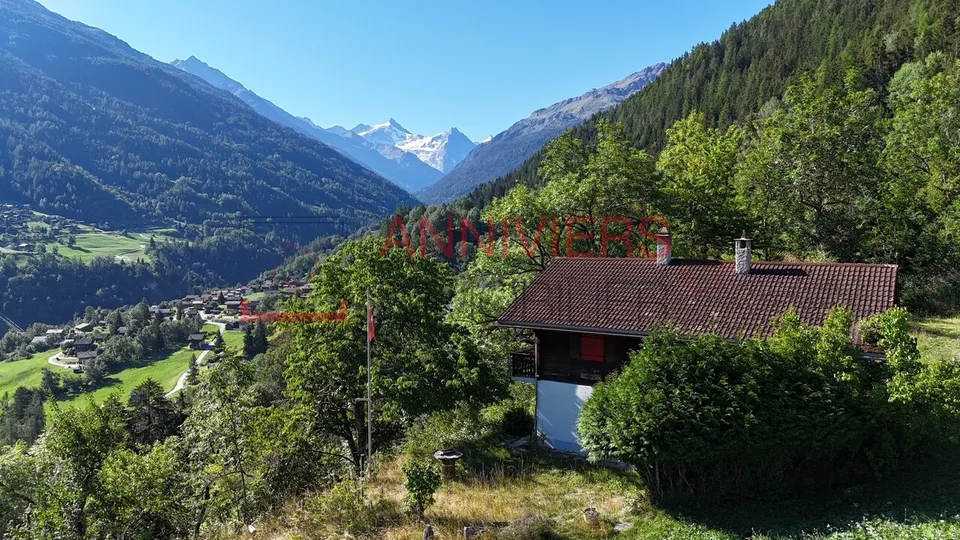 Chalet authentique avec vue panoramique au Val d'Anniviers