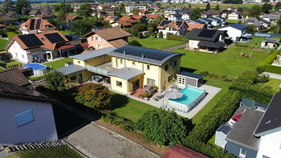 Maison individuelle avec annexe habitable à Collombey