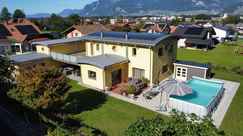 Maison individuelle avec annexe habitable à Collombey