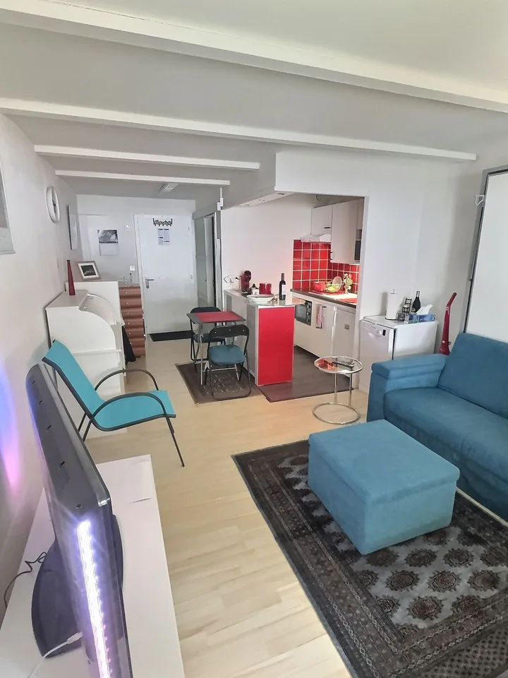 Charming Studio with Private Garden