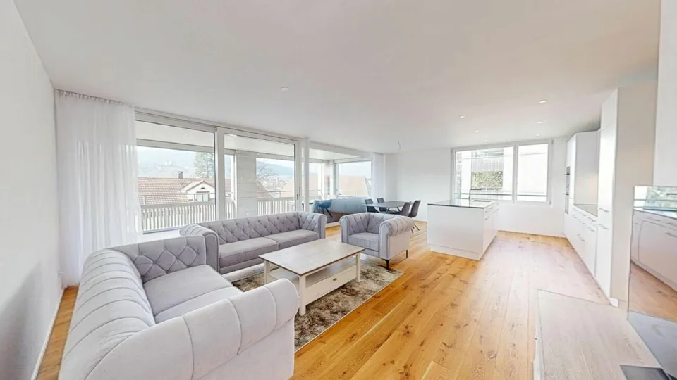 Stilvolle 4.5-Zimmer-Wohnung mit Abendsonne und attraktiver 1%-Hypothek