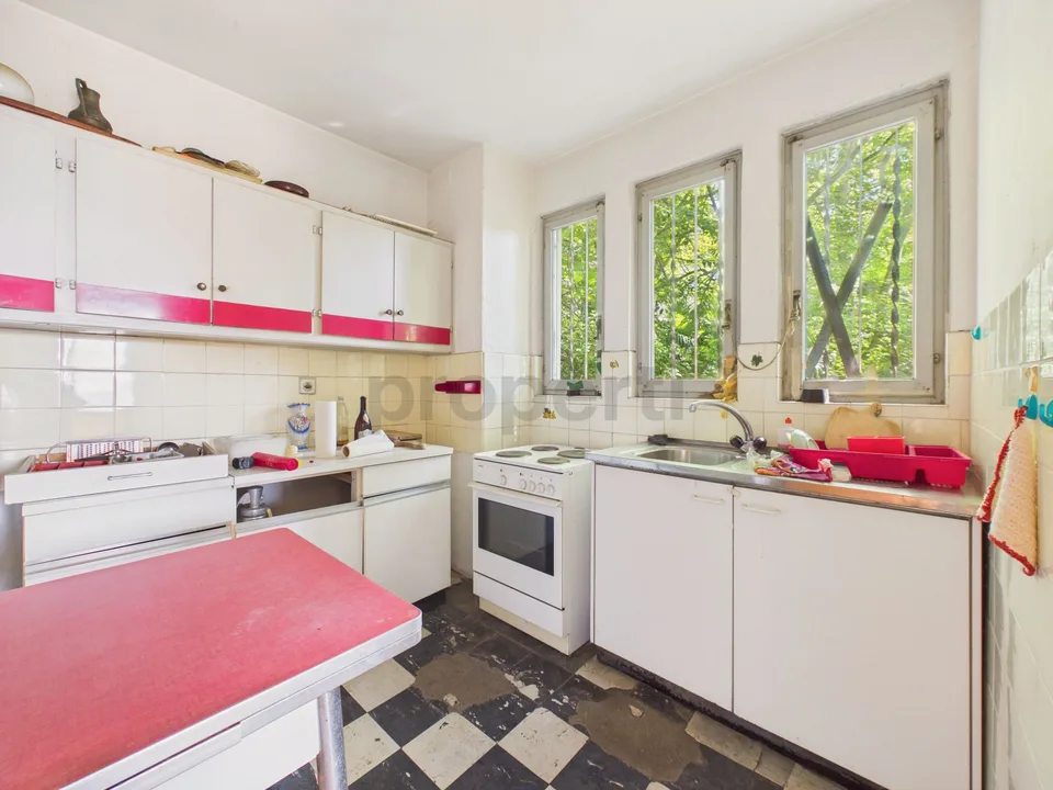 Geräumige Villa mit 9 Zimmern und Seeblick, Viganello (oder Investition für Bauherren, siehe Beschreibung)