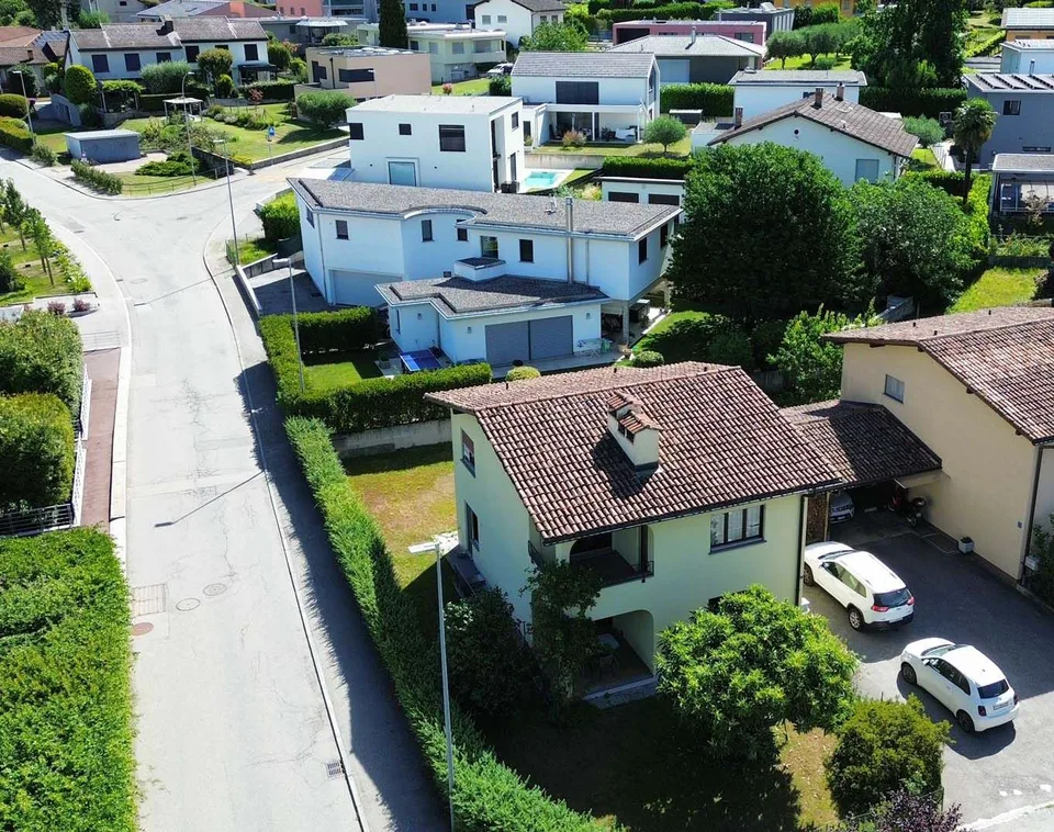 Charmantes Einfamilienhaus mit Garten in Camorino
