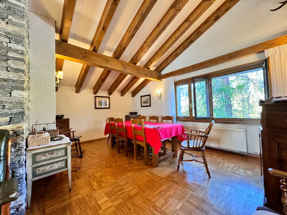 Chalet d'Exception avec Appartement Indépendant à deux pas du Golf Ballesteros. / Ref. 1007-675