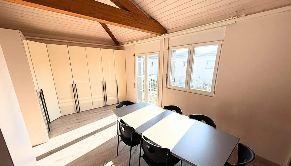 In affitto - Spazio uffici duplex a Perroy