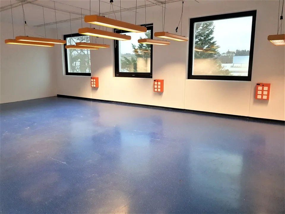 860m2 Bureau et/ou Atelier - Satigny