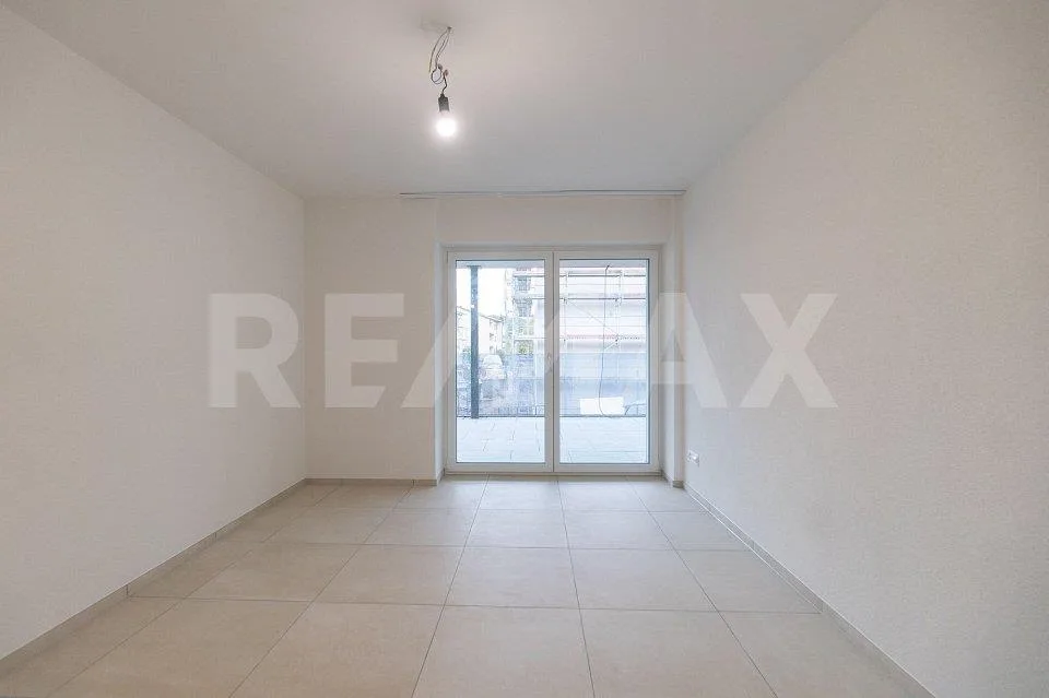 Appartement moderne de 2,5 pièces avec espace jardin à louer à Kloten