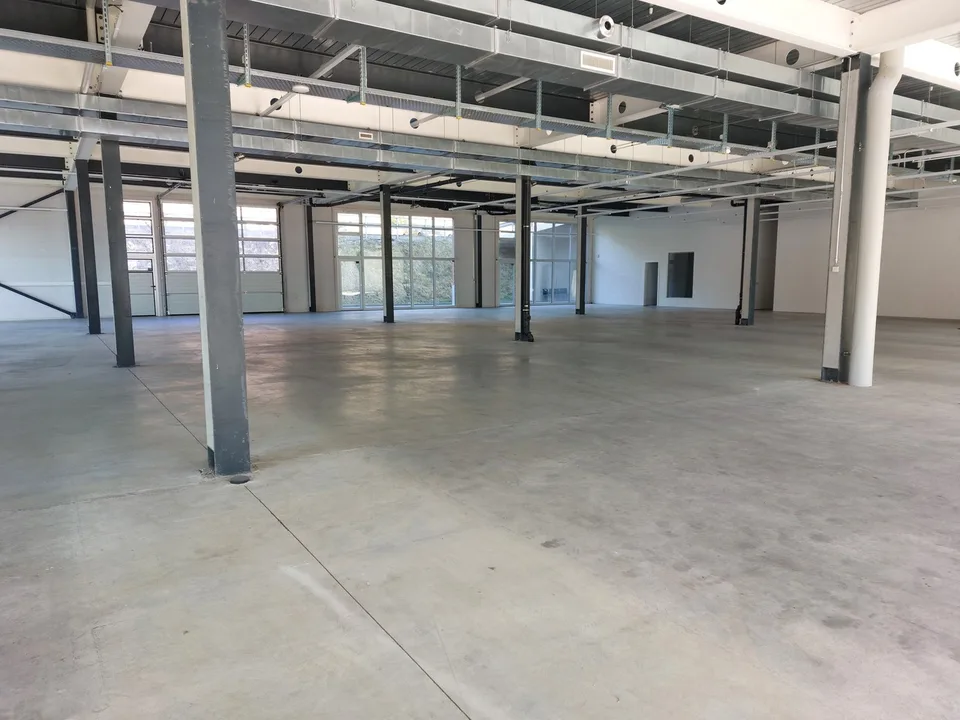 Atelier/dépôt 500m2  à Puidoux - Proche autoroute