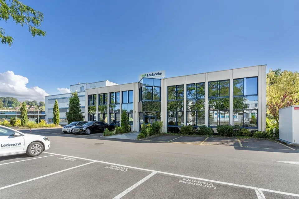 Bureau de 218m2 - Proximité autoroute/gare - Yverdon-les-Bains