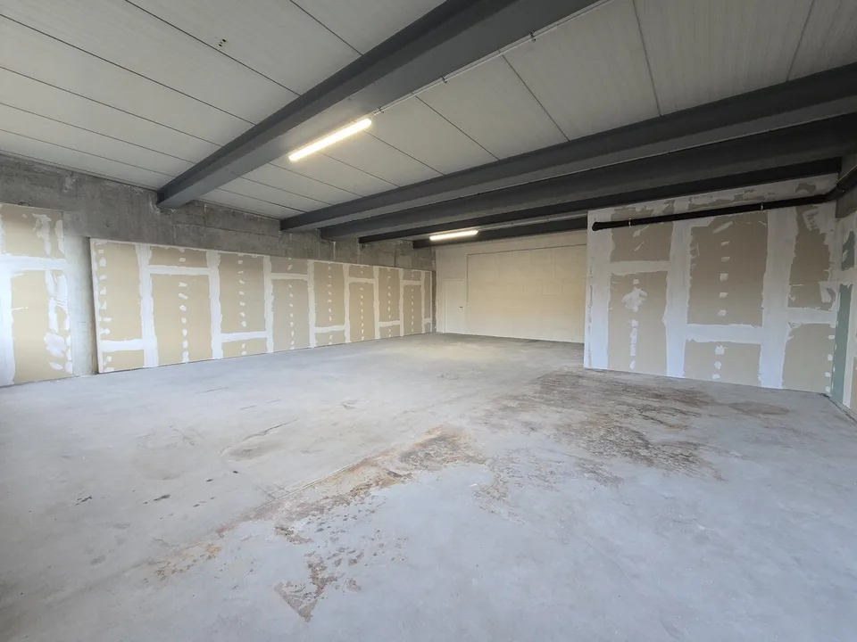 Excellente situation - Atelier - 130m² - Crissier - 1er loyer offert !