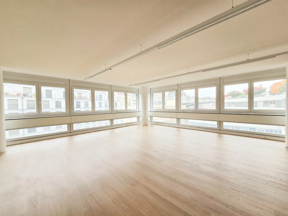 Bureau rénové de 230m2 - Centre-ville de Lausanne