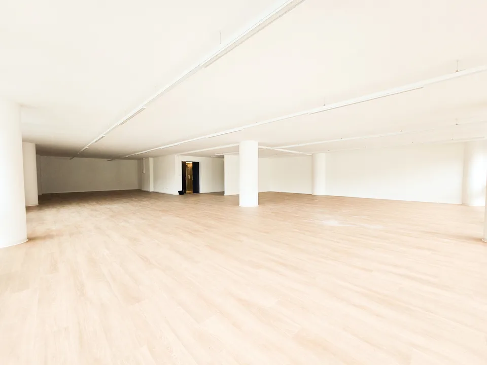 Bureau rénové de 230m2 - Centre-ville de Lausanne