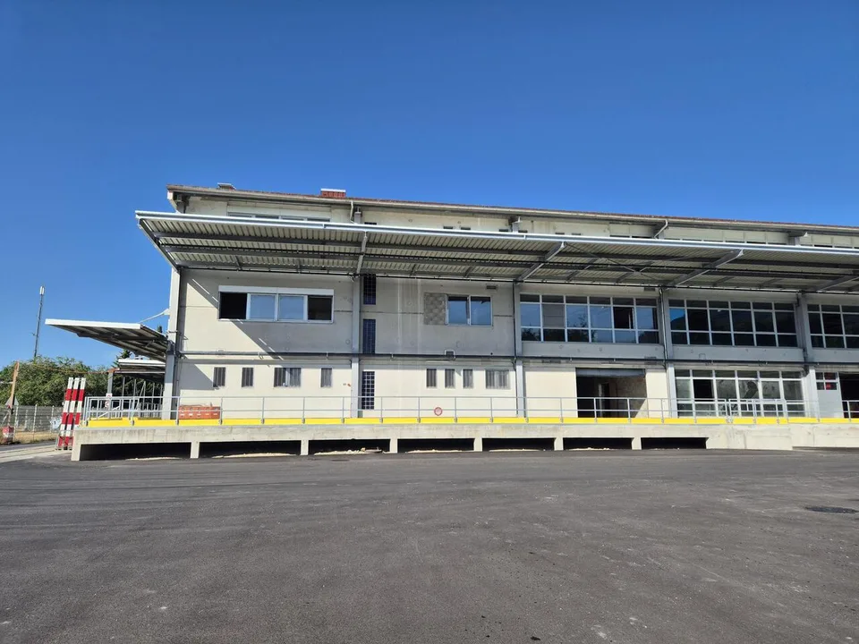 Warehouse of 2,900 m² for rent – Onnens