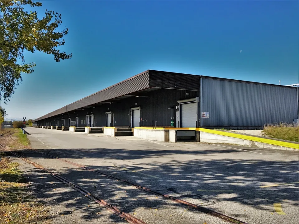 Localizzazione strategica - Hall logistica 27'715 m²