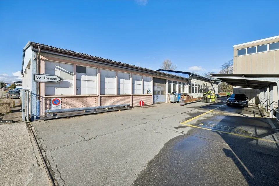 Atelier 636 m2 - localisation top - proche de tout!