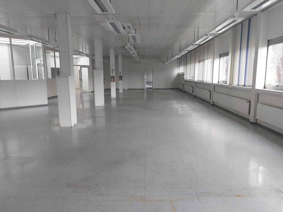 Laboratorio da 1000 m² in affitto - Deposito / laboratorio
