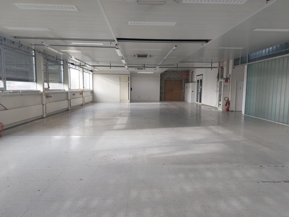 Laboratorio da 1000 m² in affitto - Deposito / laboratorio
