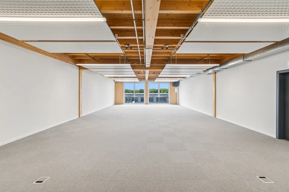 SPARK - Bureau équipé « Plug &amp; Play neuf » 126m2 à Gland