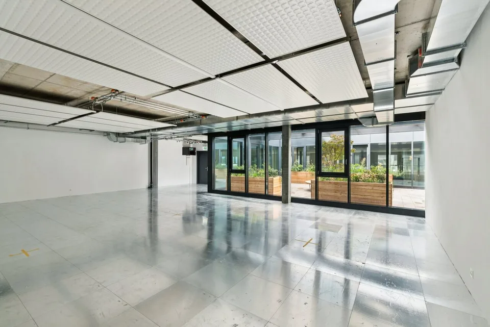 SPARK – 105.6 m2 - Espace Atelier Plug &amp; Play à Gland